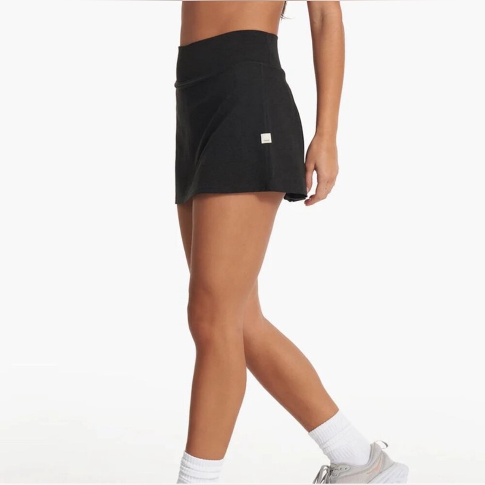 NEW Vuori Women's Halo Performance Skirt in Black.  Sz XL